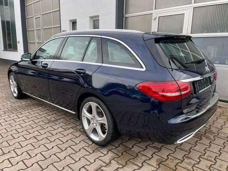 Gebraucht Mercedes C220 170 PS (125 kW) 2015 Cavansitblau (metallic) Kombi