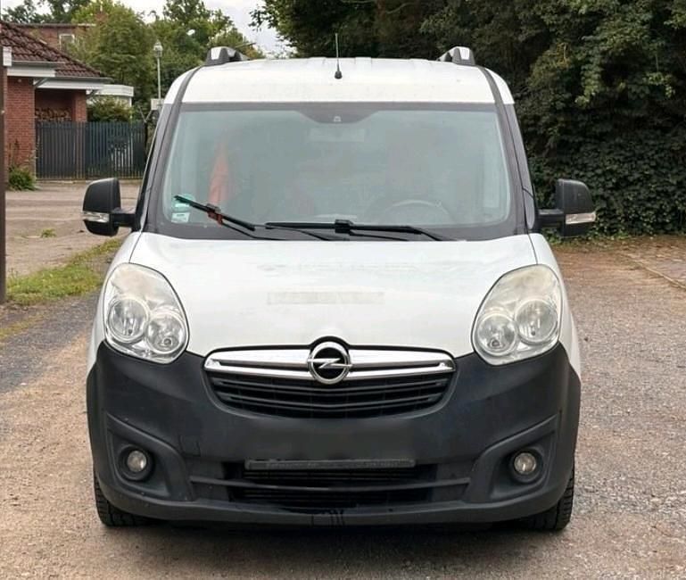 Weiß Gebraucht 2016 Opel Combo Van / Kleinbus | 3.500 € (Guter Preis) - Bild 1/4