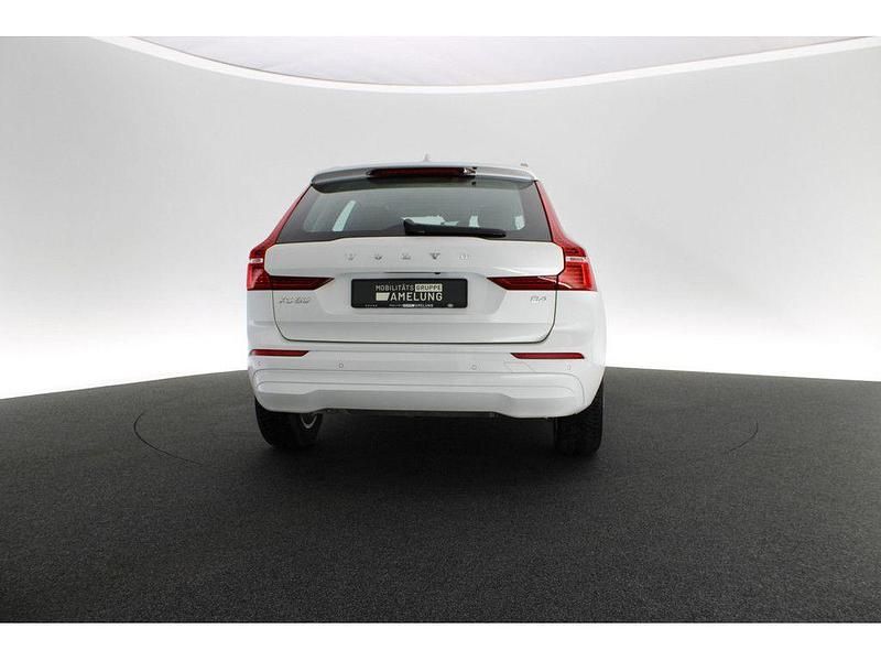 Gebraucht Volvo XC60 Core 197 PS (144 kW) 2023 Weiß SUV