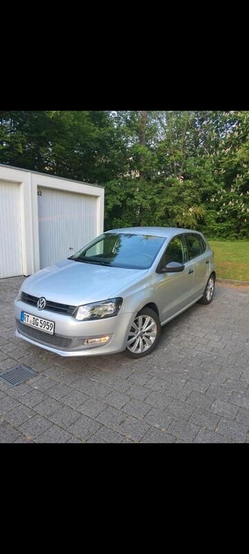 Silber Gebraucht 2010 VW Polo Trendline Limousine | 2.990 € (Superpreis) - Bild 1/4