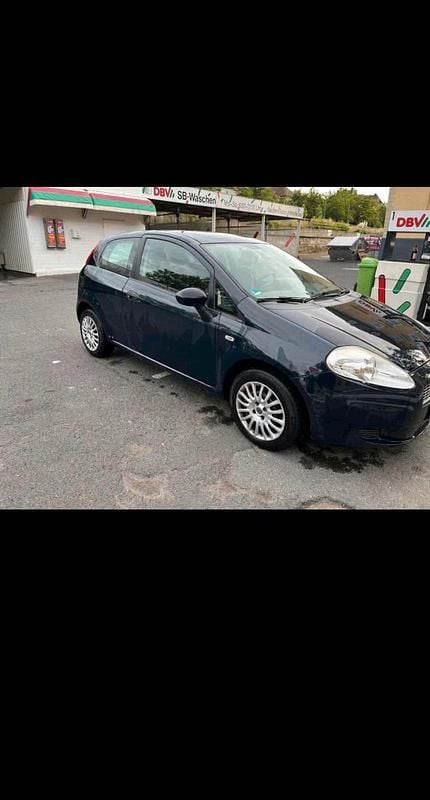 Gebraucht Fiat Grande Punto 75 PS (55 kW) 2009 Blau Kleinwagen