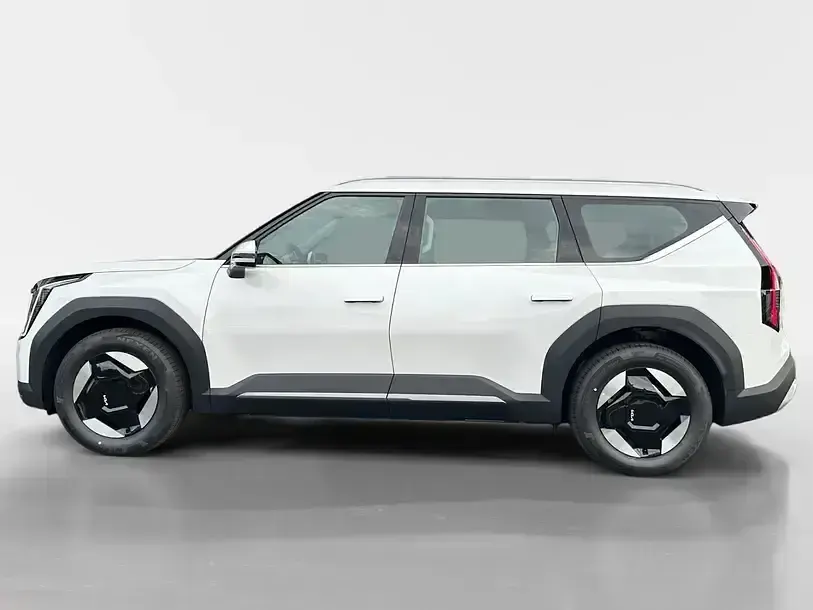 Gebraucht Kia EV9 Air 160 kW (218 PS) 2025 Snow white pearl SUV
