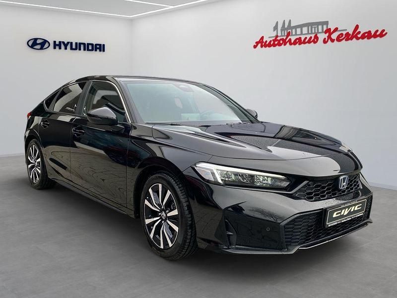 Gebraucht Honda Civic Elegance 184 PS (135 kW) 2025 Crystal black pearl Limousine
