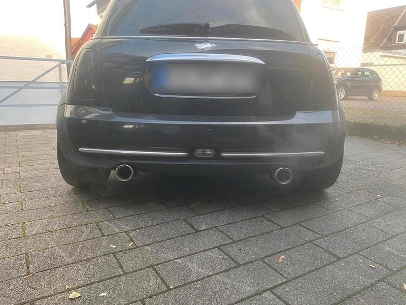 Schwarz Gebraucht 2005 Mini ONE Kleinwagen | 4.490 € - Bild 1/4