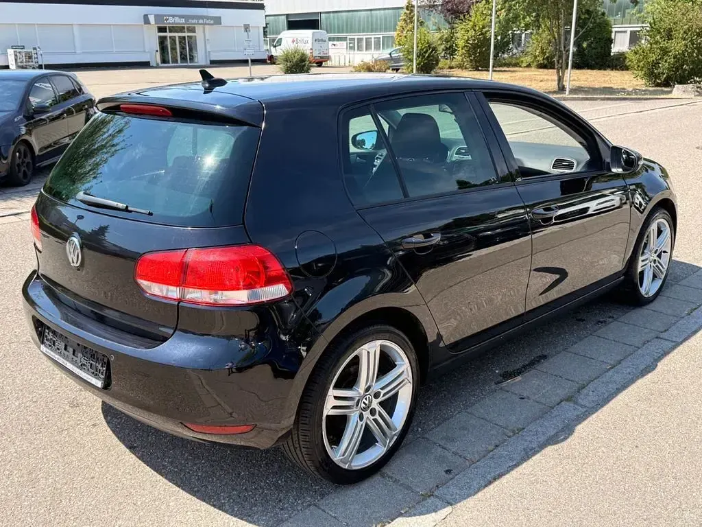 Gebraucht VW Golf VII Match 105 PS (77 kW) 2012 Schwarz Limousine