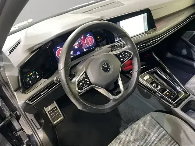 Second-hand VW Golf VIII GTD 200 CP (147 kW) 2021 Negru Berlinǎ