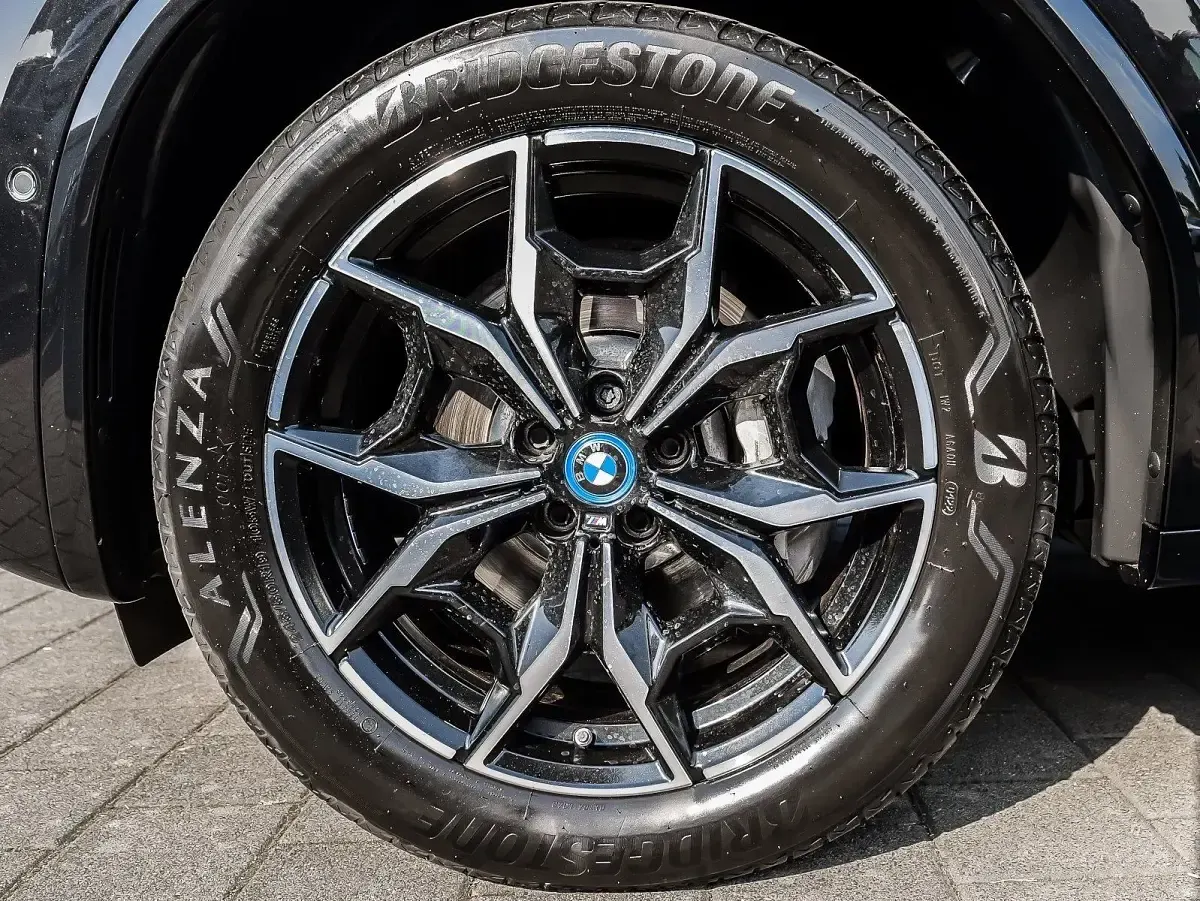 Gebraucht BMW X3 M Sport 184 PS (135 kW) 2022 Black sapphire SUV