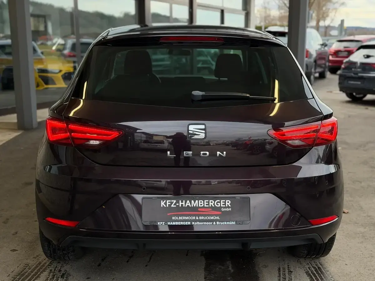 Gebraucht Seat Leon Style 110 PS (80 kW) 2017 Violett Limousine