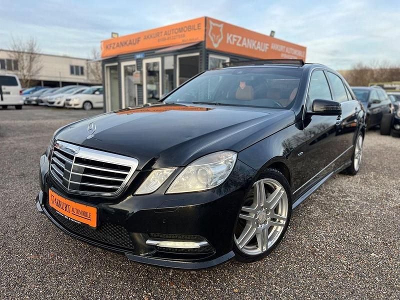 Gebraucht Mercedes E350 Avantgarde 265 PS (194 kW) 2012 Schwarz Limousine