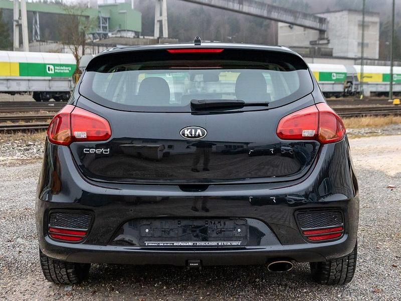 Gebraucht Kia Ceed Edition 7 101 PS (74 kW) 2017 Schwarz Kleinwagen