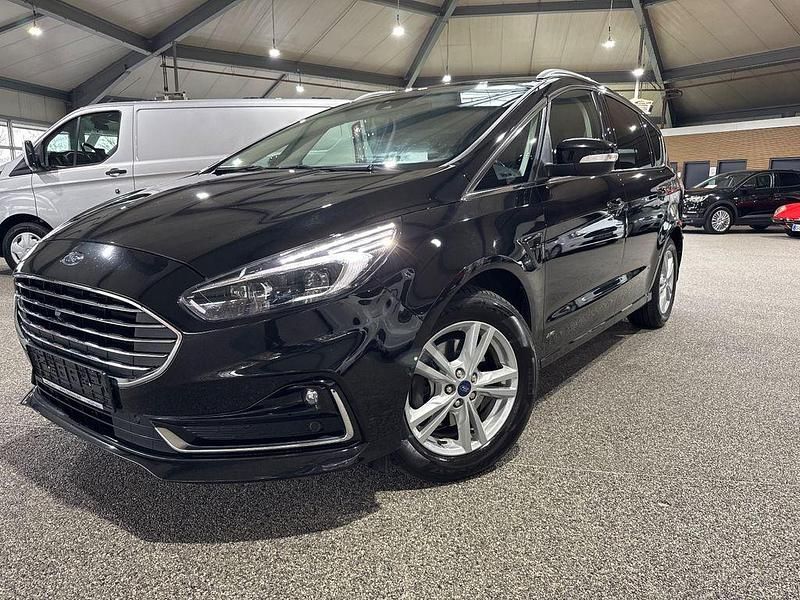Schwarz Gebraucht 2020 Ford S-MAX Titanium Van / Kleinbus | 23.980 € (Fairer Preis) - Bild 1/4