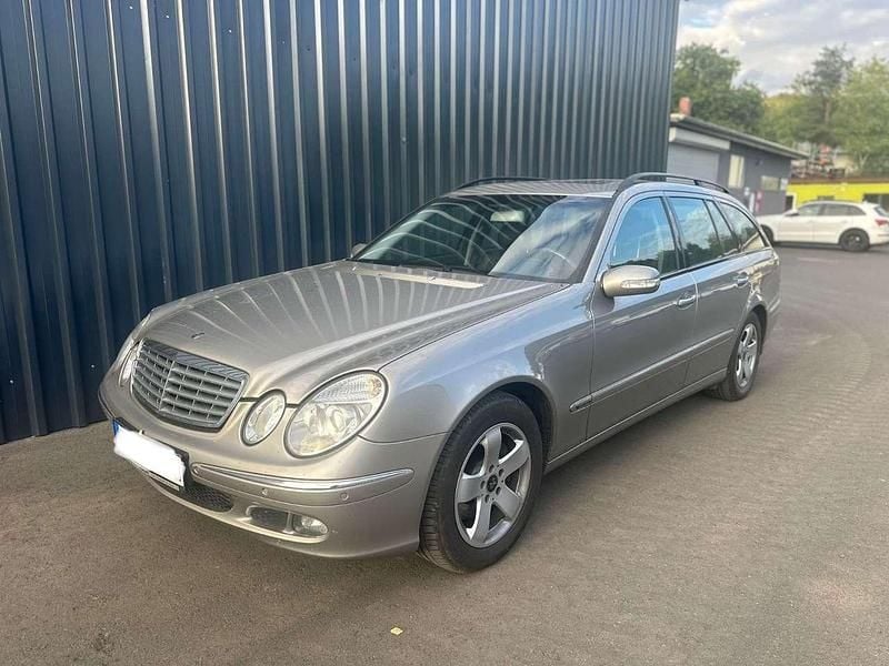 Silber Gebraucht 2004 Mercedes E280 Kombi | 2.999 € (Guter Preis) - Bild 1/4