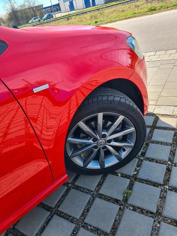 Gebraucht VW Polo 90 PS (66 kW) 2012 Andere farben Kleinwagen