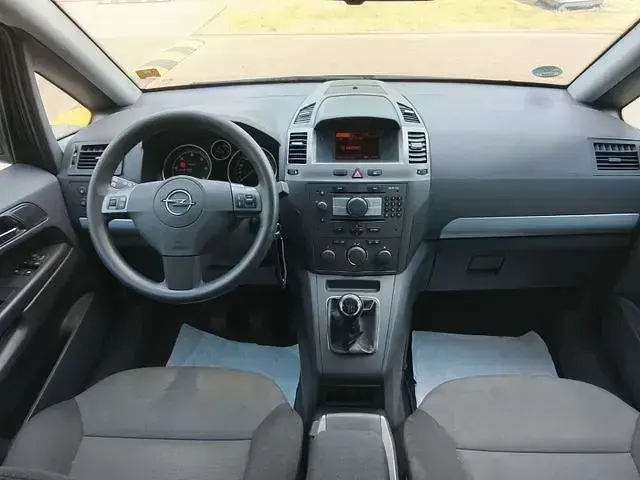 Gebraucht Opel Zafira 120 PS (88 kW) 2008 Schwarz Van / Kleinbus
