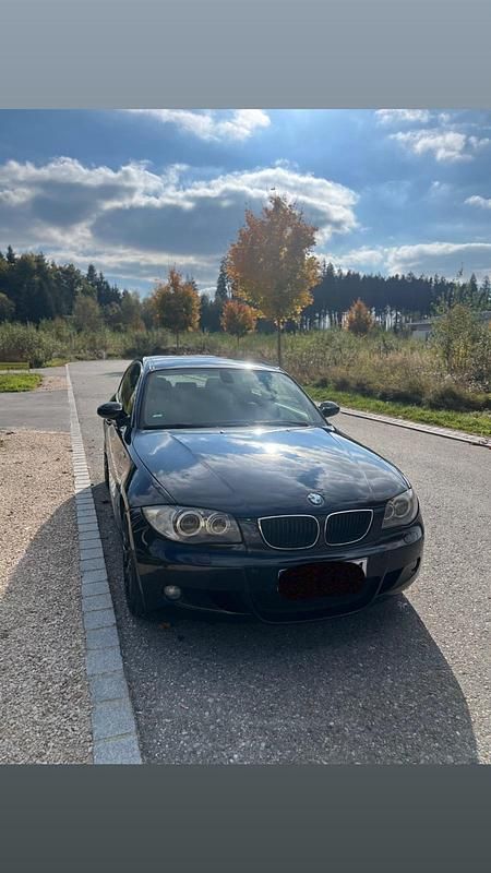 Blau Gebraucht 2007 BMW 120 Coupé M Sport Coupé | 1.750 € - Bild 1/4