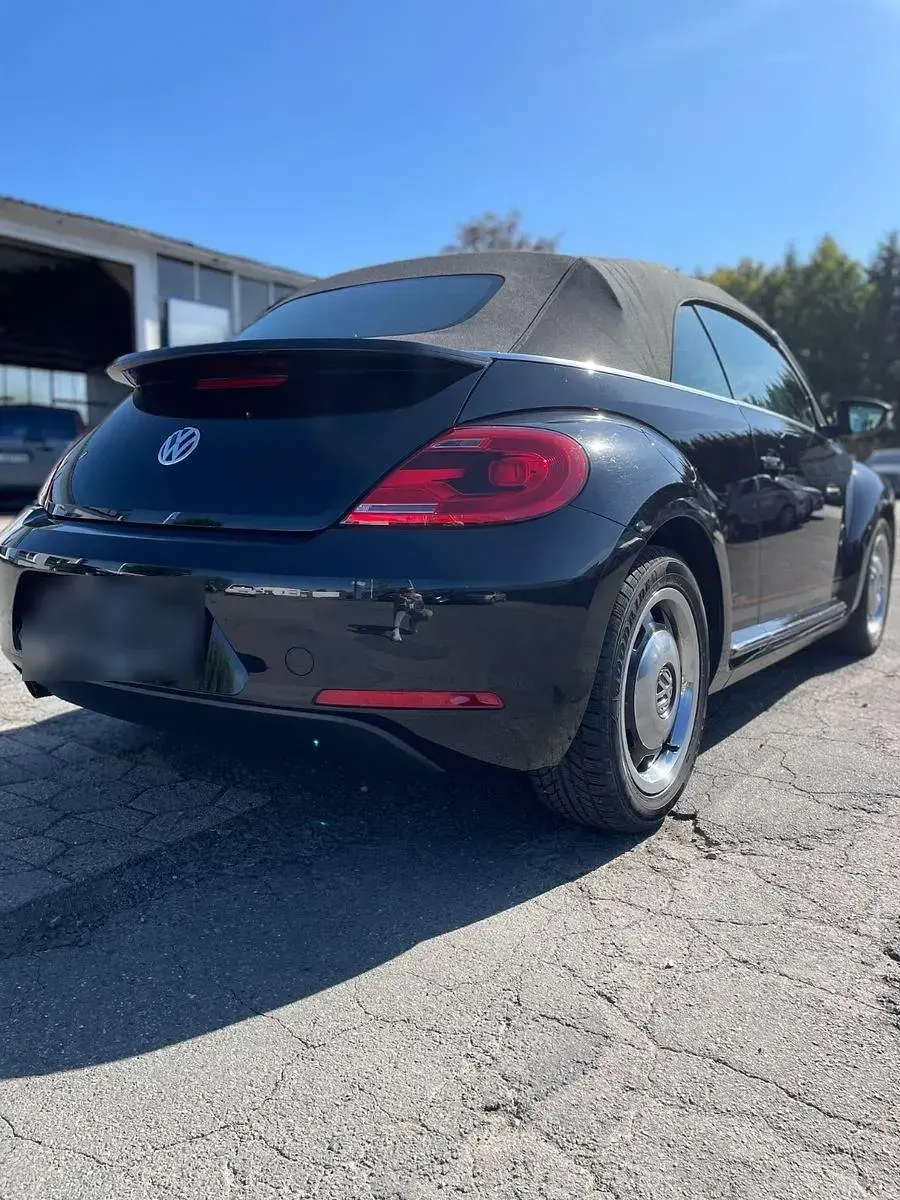 Gebraucht VW Beetle Cup 105 PS (77 kW) 2014 Schwarz Kleinwagen