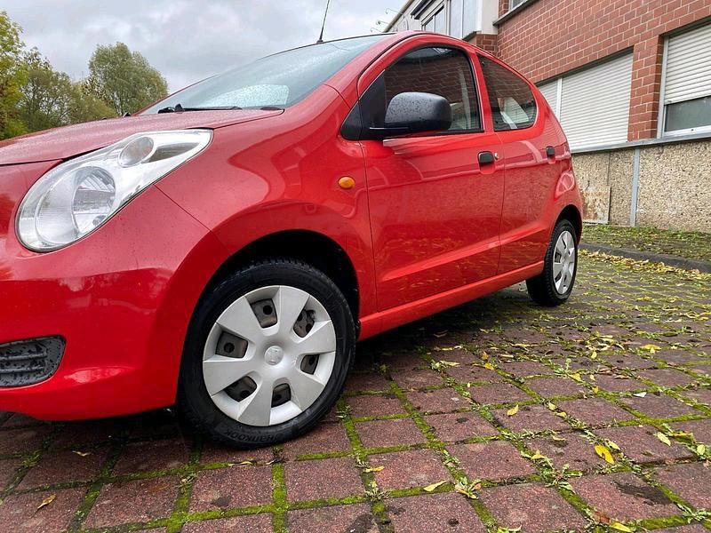 Gebraucht Suzuki Alto 68 PS (50 kW) 2009 Rot Kleinwagen
