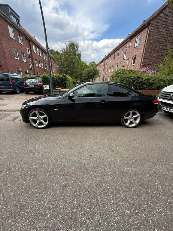 Gebraucht BMW 320 170 PS (125 kW) 2007 Schwarz Coupé