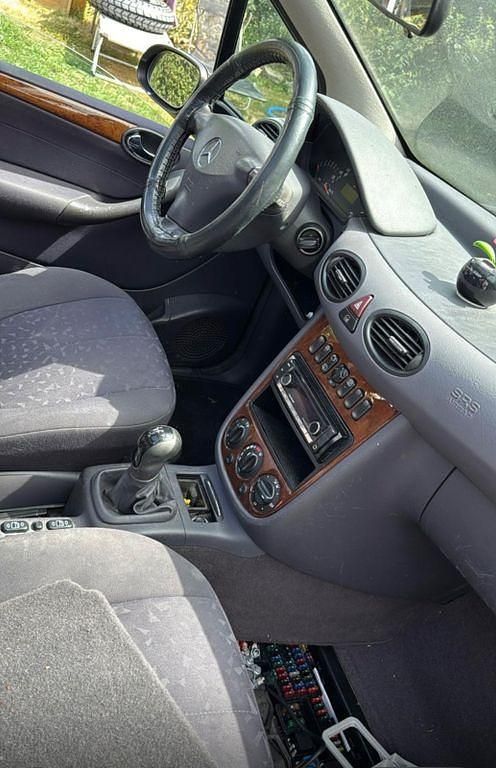 Gebraucht Mercedes 190 90 PS (66 kW) 2000 Schwarz