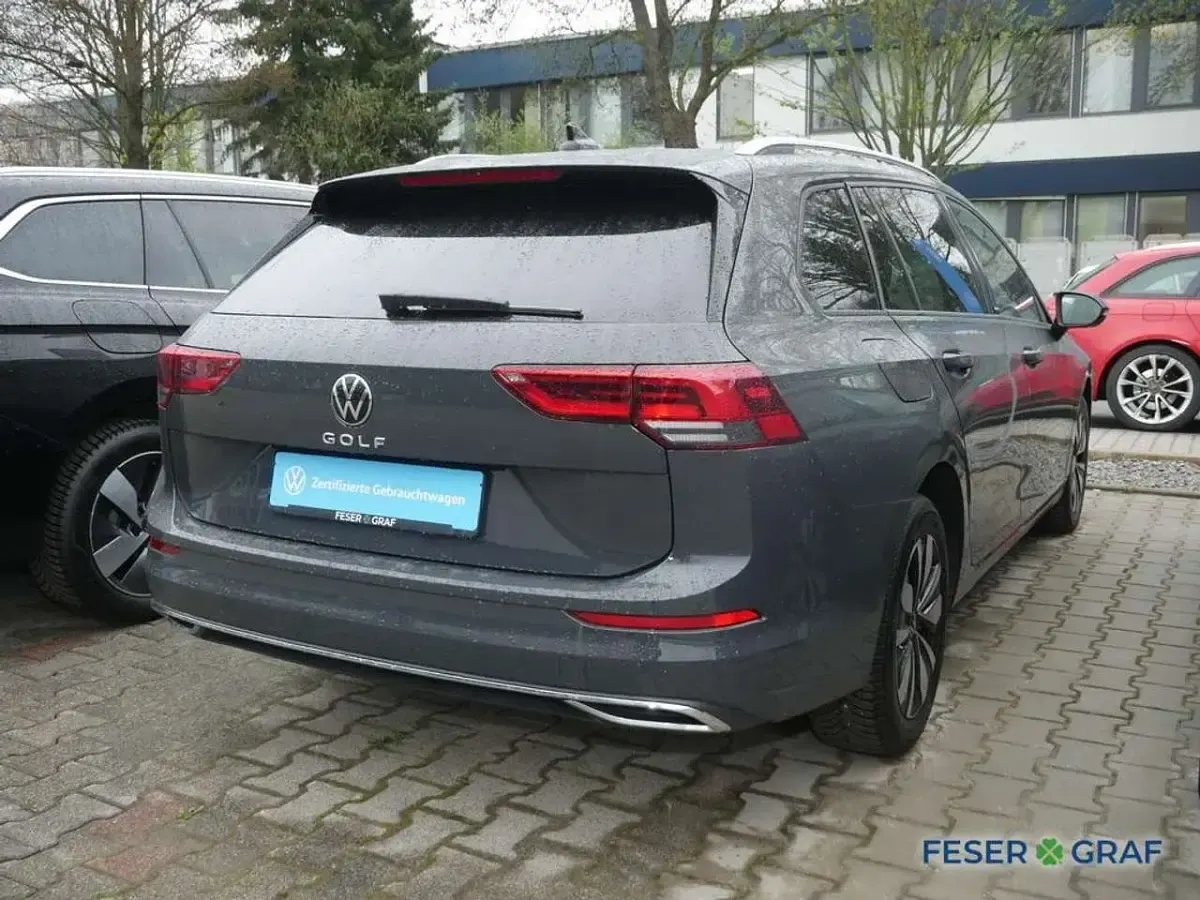 Gebraucht VW Golf VIII Move 110 PS (80 kW) 2024 Uranograu Kombi
