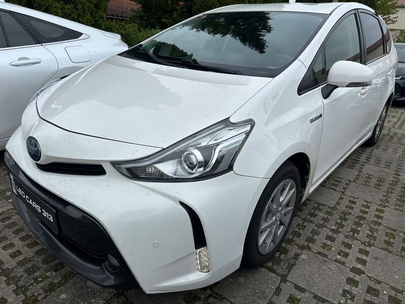 Weiß Gebraucht 2018 Toyota Prius+ Comfort Van / Kleinbus | 10.990 € (Etwas zu teuer) - Bild 1/4