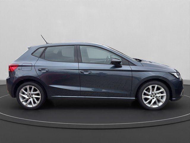 Neu Seat Ibiza FR 116 PS (85 kW) 2025 Grau Limousine
