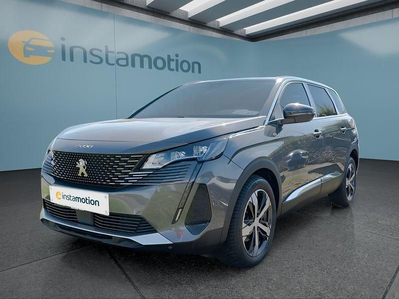 Grau Gebraucht 2023 Peugeot 5008 Van / Kleinbus | 32.249 € (Etwas zu teuer) - Bild 1/4