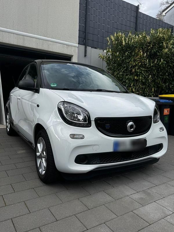 Gebraucht Smart ForFour Electric Drive 60 kW (82 PS) 2019 Weiß Kleinwagen