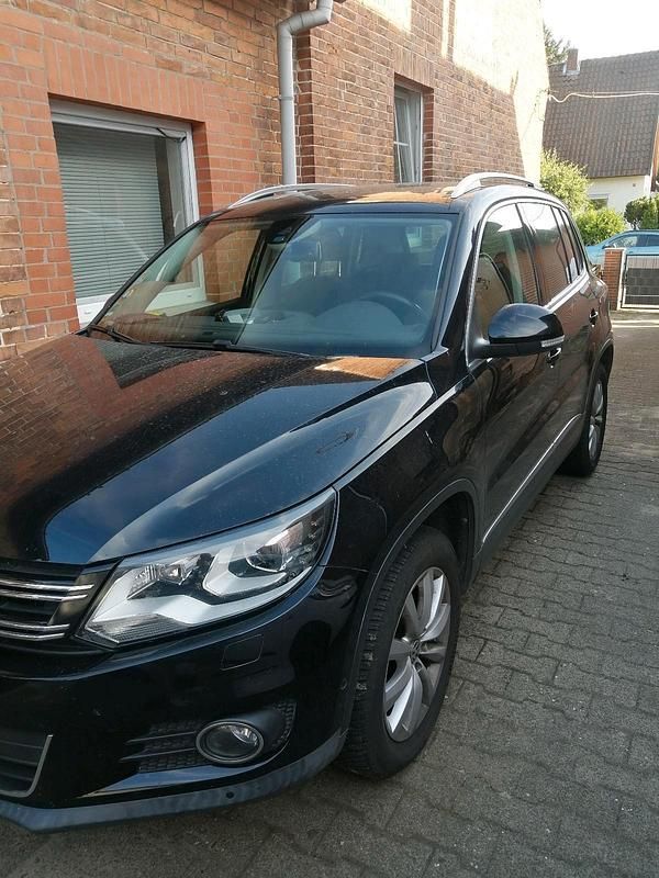 Schwarz Gebraucht 2013 VW Tiguan SUV | 12.990 € (Fairer Preis) - Bild 1/3