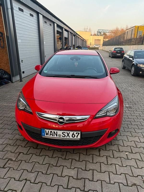 Gebraucht Opel Astra GTC 180 PS (132 kW) 2011 Rot Coupé