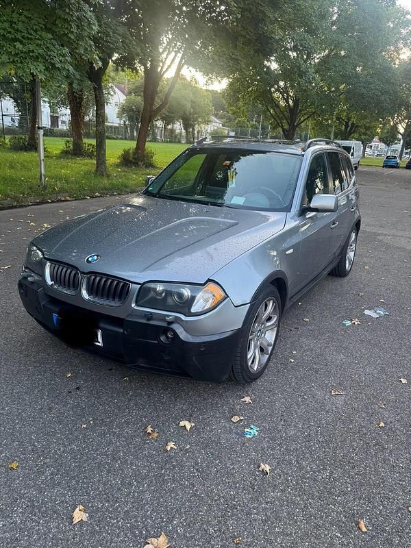 Grau Gebraucht 2004 BMW X3 SUV | 5.400 € (Fairer Preis) - Bild 1/4