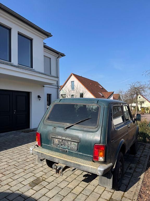Gebraucht Lada niva 82 PS (60 kW) 2009 Grün SUV