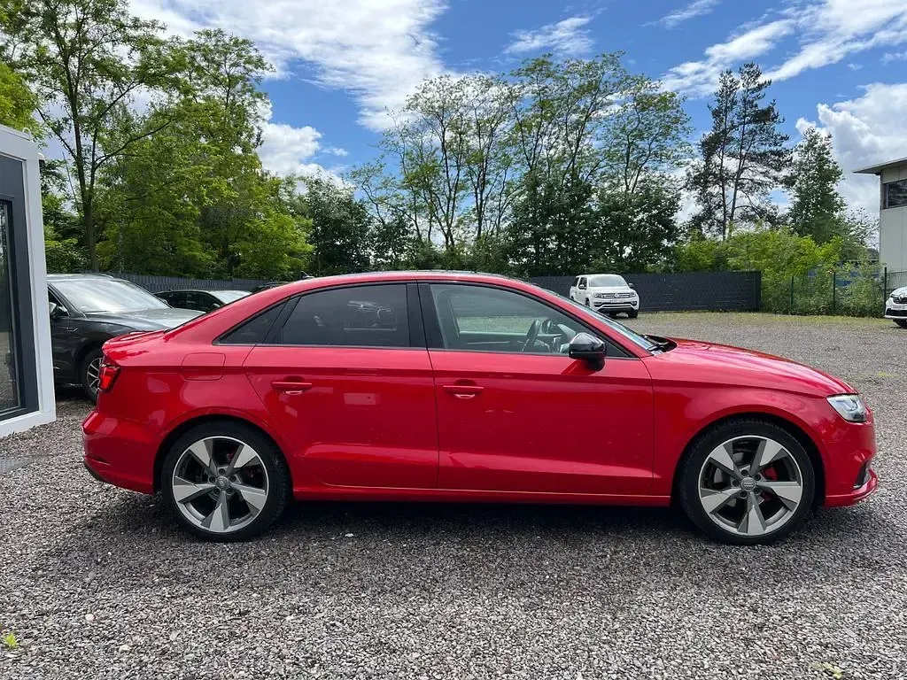 Second-hand Audi A3 Sport 116 CP (85 kW) 2018 Roșu Berlinǎ