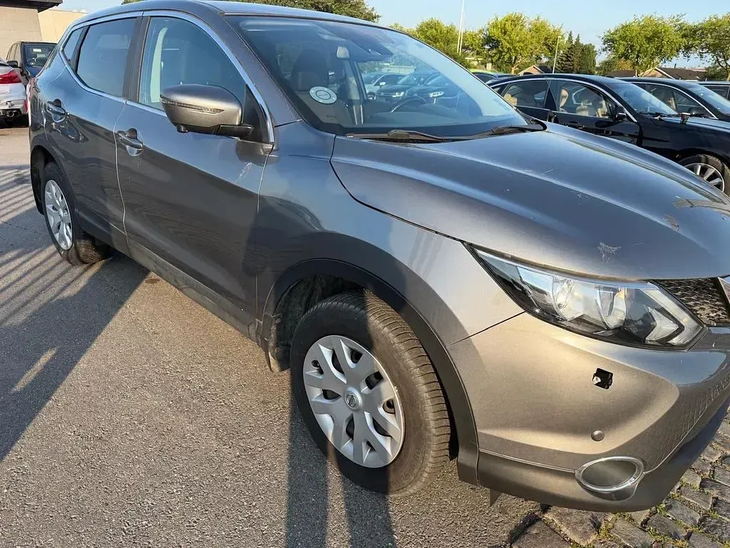 Gebraucht Nissan Qashqai N-Connecta 116 PS (85 kW) 2017 Grau SUV