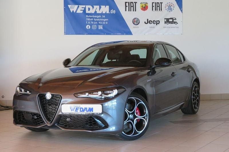 Grigio vesuvio Gebraucht 2023 Alfa Romeo Giulia Veloce Limousine | 36.990 € (Superpreis) - Bild 1/4
