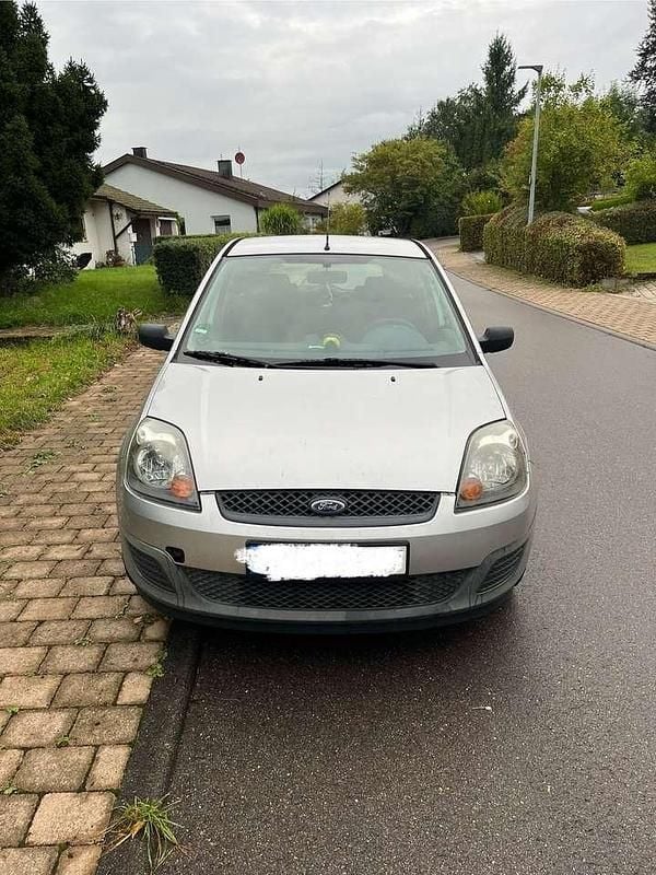 Gebraucht 2006 Ford Fiesta Ambiente Kleinwagen | 700 € (Guter Preis) - Bild 1/4