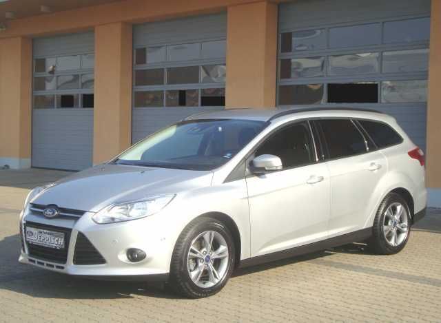 Gebraucht Ford Focus 116 PS (85 kW) 2014 Silber metallic Kombi