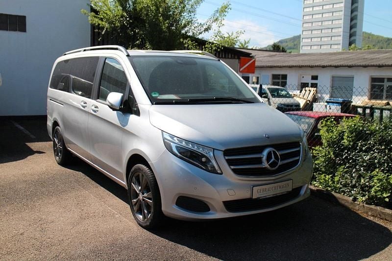 Usata Mercedes V220 Edition 163 CV (119 kW) 2017 Argento Monovolume