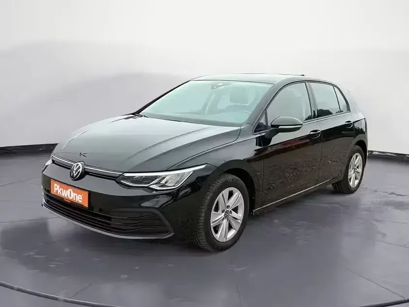 Gebraucht VW Golf VIII Life 116 PS (85 kW) 2022 Limousine