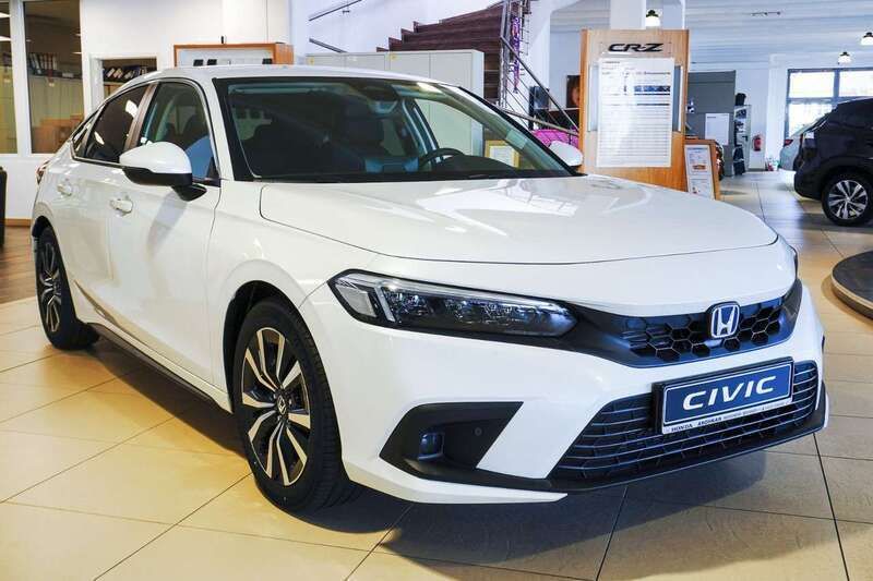 Platinum white pearl Neu 2025 Honda Civic Elegance Limousine | 34.980 € (Fairer Preis) - Bild 1/4