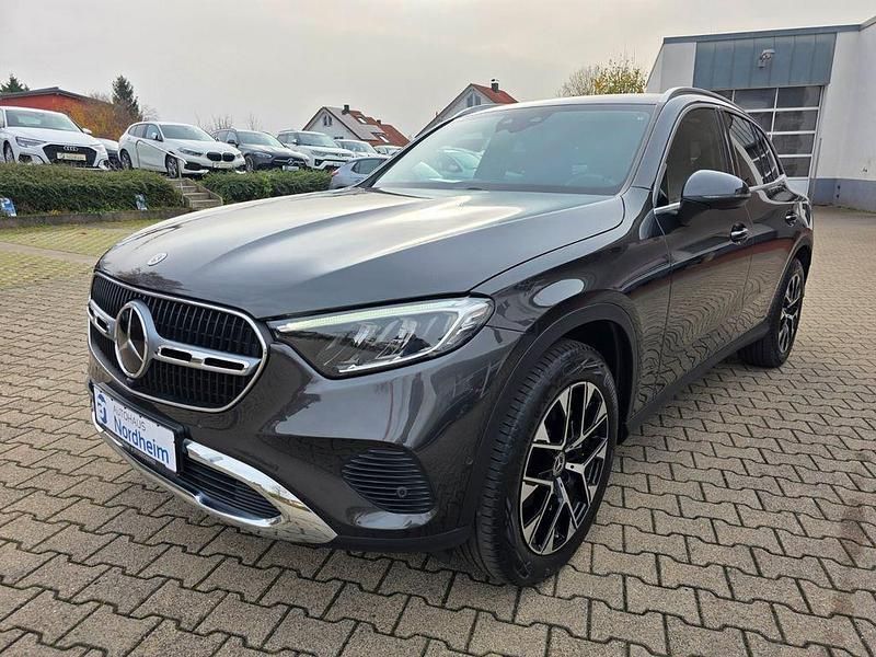 Grau Gebraucht 2023 Mercedes GLC220 SUV | 49.990 € (Fairer Preis) - Bild 1/4