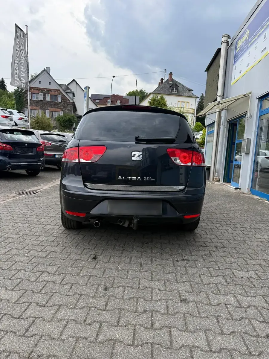 Gebraucht Seat Altea XL 105 PS (77 kW) 2011 Schwarz Van / Kleinbus