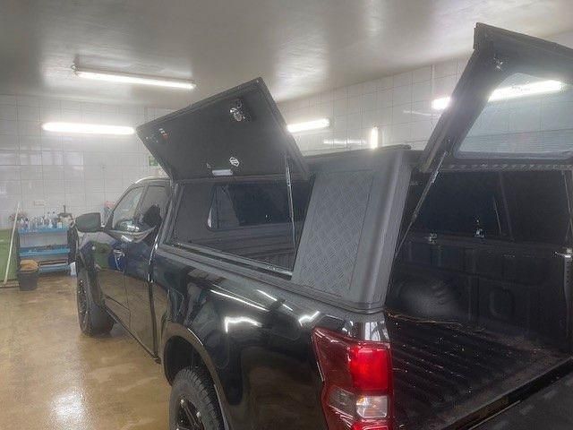 Gebraucht Isuzu D-Max 163 PS (119 kW) 2023 Schwarz Pickup