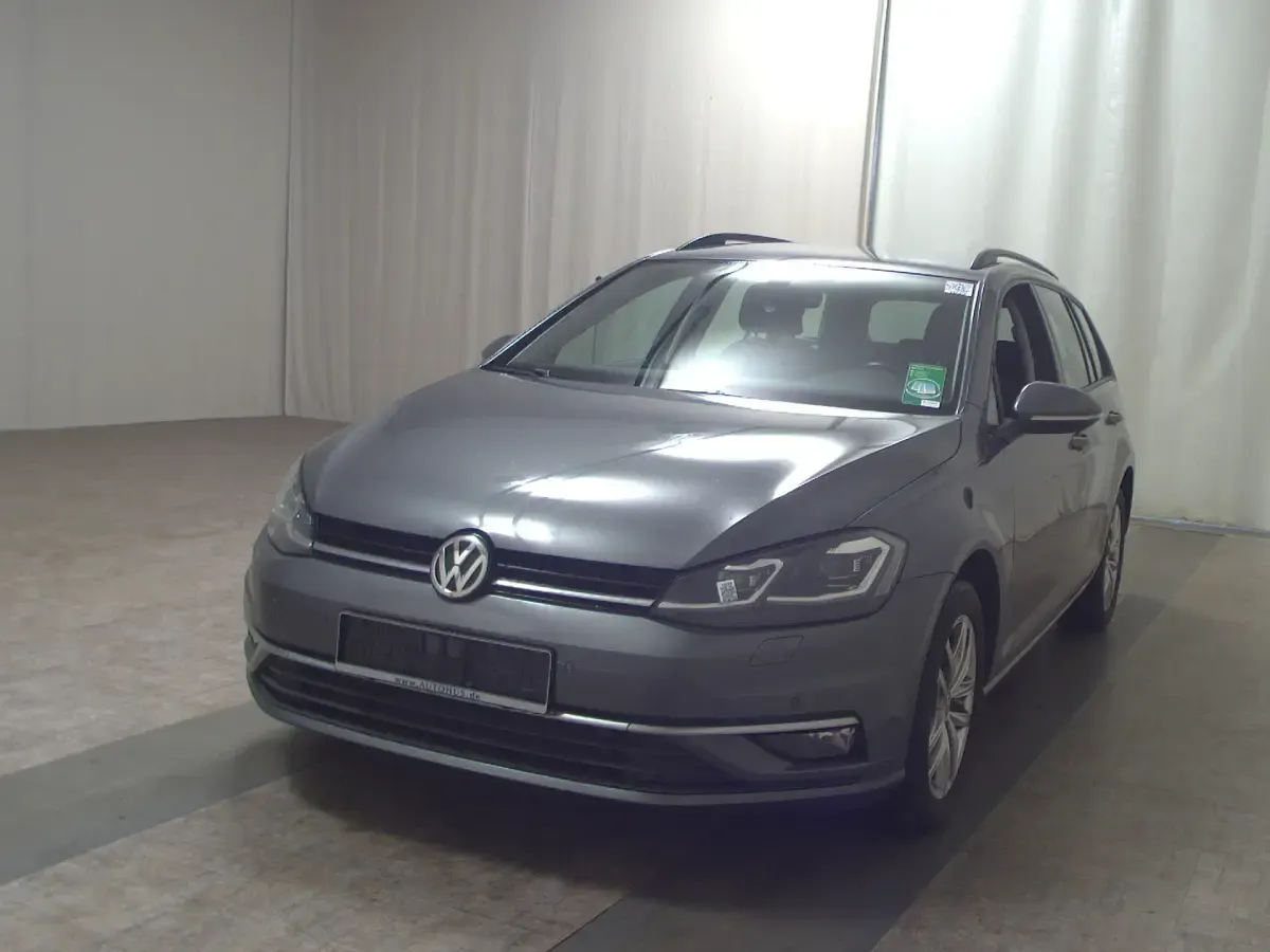 Gebraucht VW Golf VII Comfortline 150 PS (110 kW) 2020 Grau Kombi