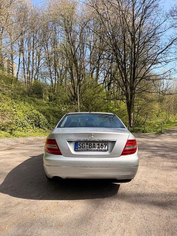 Gebraucht Mercedes C180 158 PS (116 kW) 2012 Silber Limousine