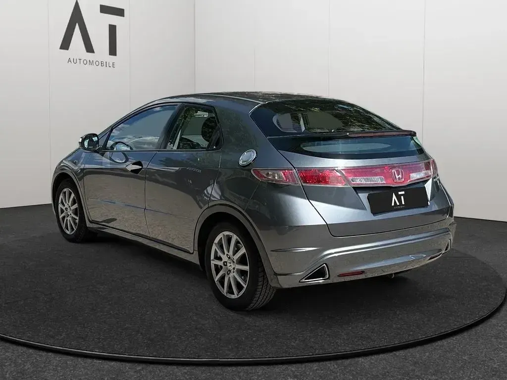 Gebraucht Honda Civic Comfort 99 PS (72 kW) 2010 Grau Limousine