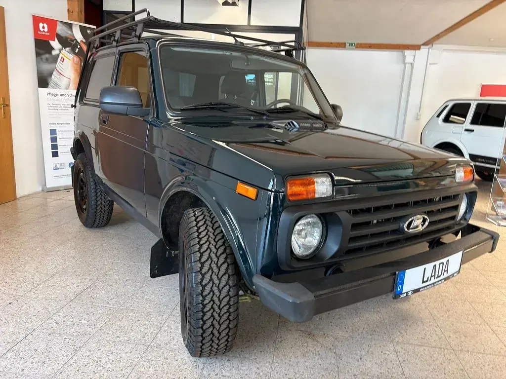 Gebraucht Lada niva 83 PS (61 kW) 2021 Grün SUV