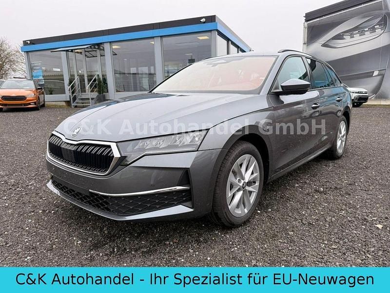 Neu Skoda Octavia 150 PS (110 kW) 2026 Grau Kombi