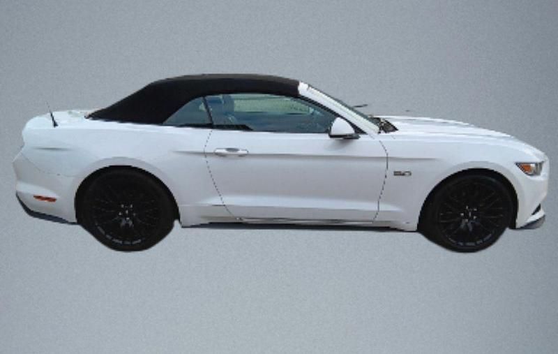 Gebraucht Ford Mustang GT Convertible 421 PS (309 kW) 2017 Weiß Cabrio