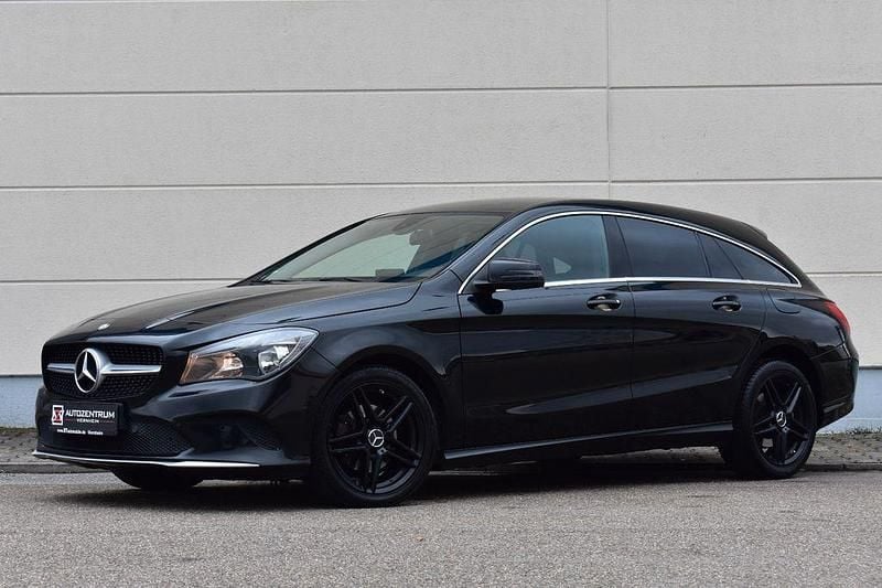 Schwarz Gebraucht 2016 Mercedes CLA180 Shooting Brake Kombi | 9.990 € (Guter Preis) - Bild 1/4